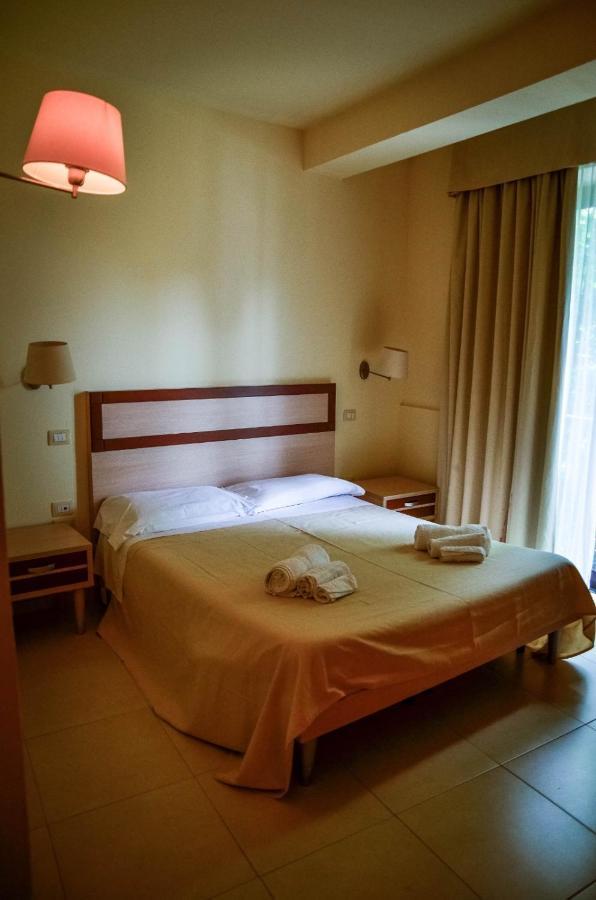 Hotel Milomax Luaran gambar
