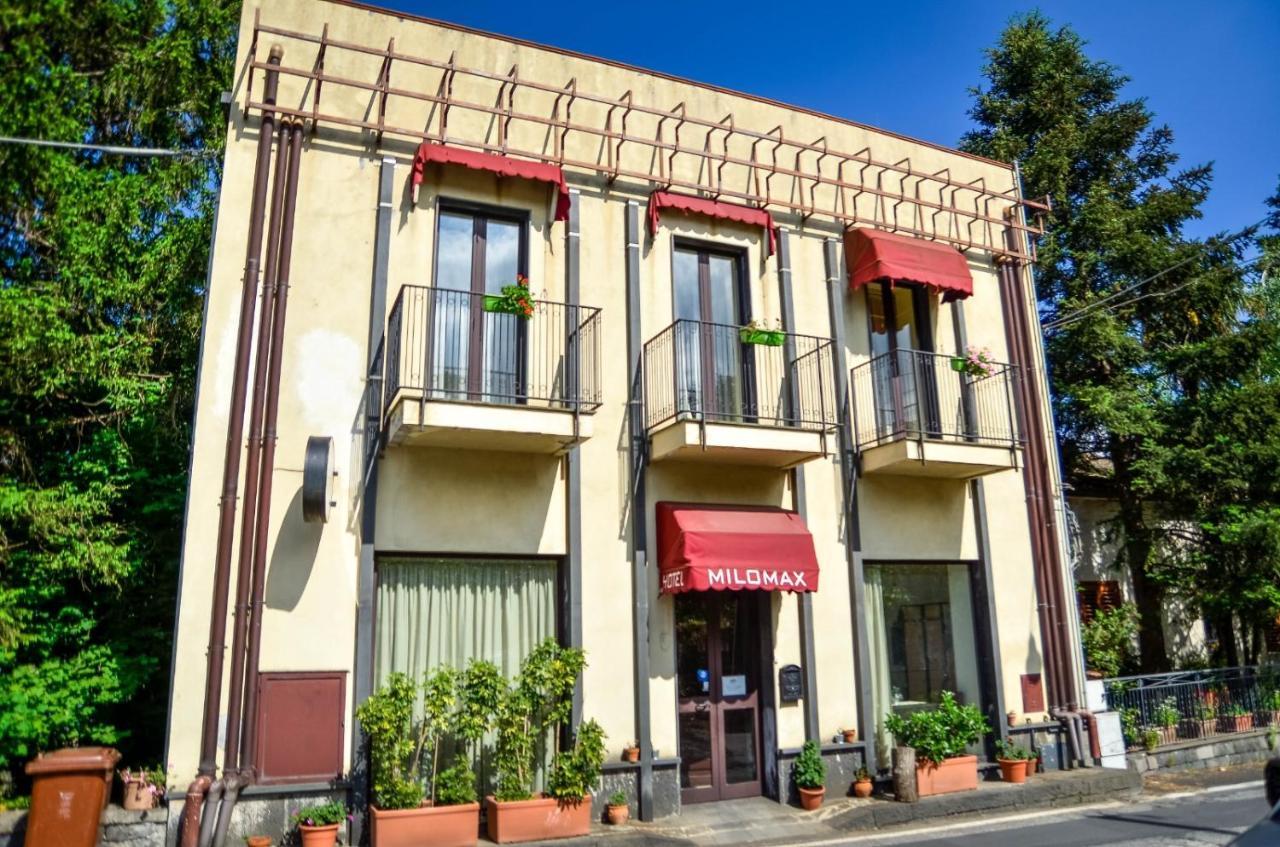 Hotel Milomax Luaran gambar