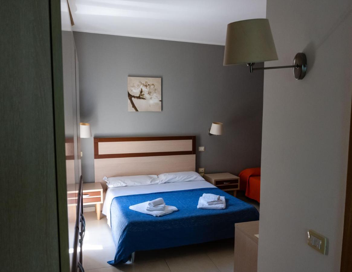 Hotel Milomax Luaran gambar