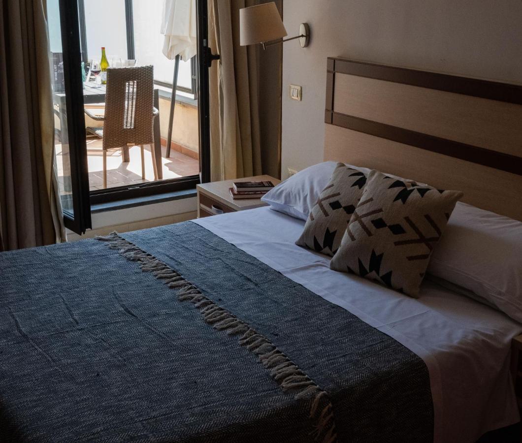 Hotel Milomax Luaran gambar