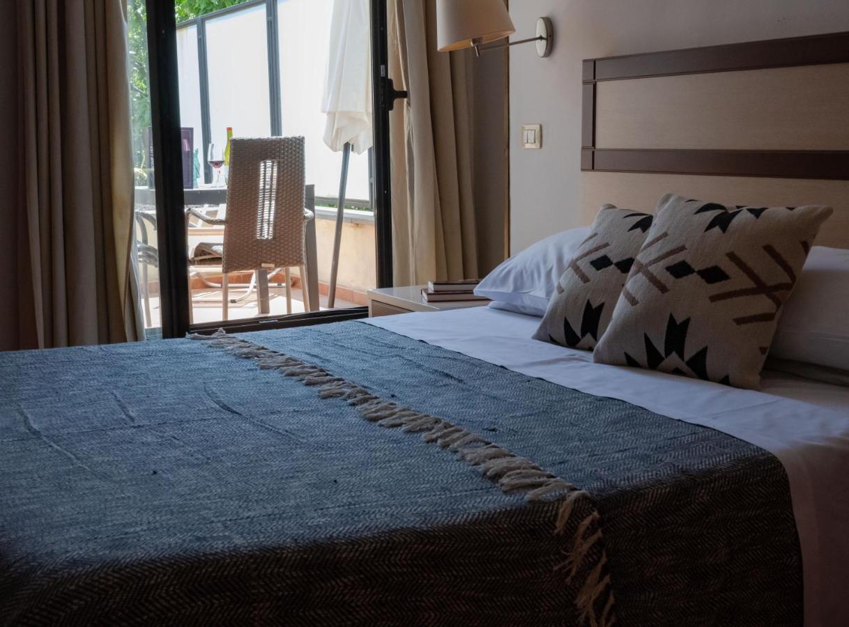 Hotel Milomax Luaran gambar