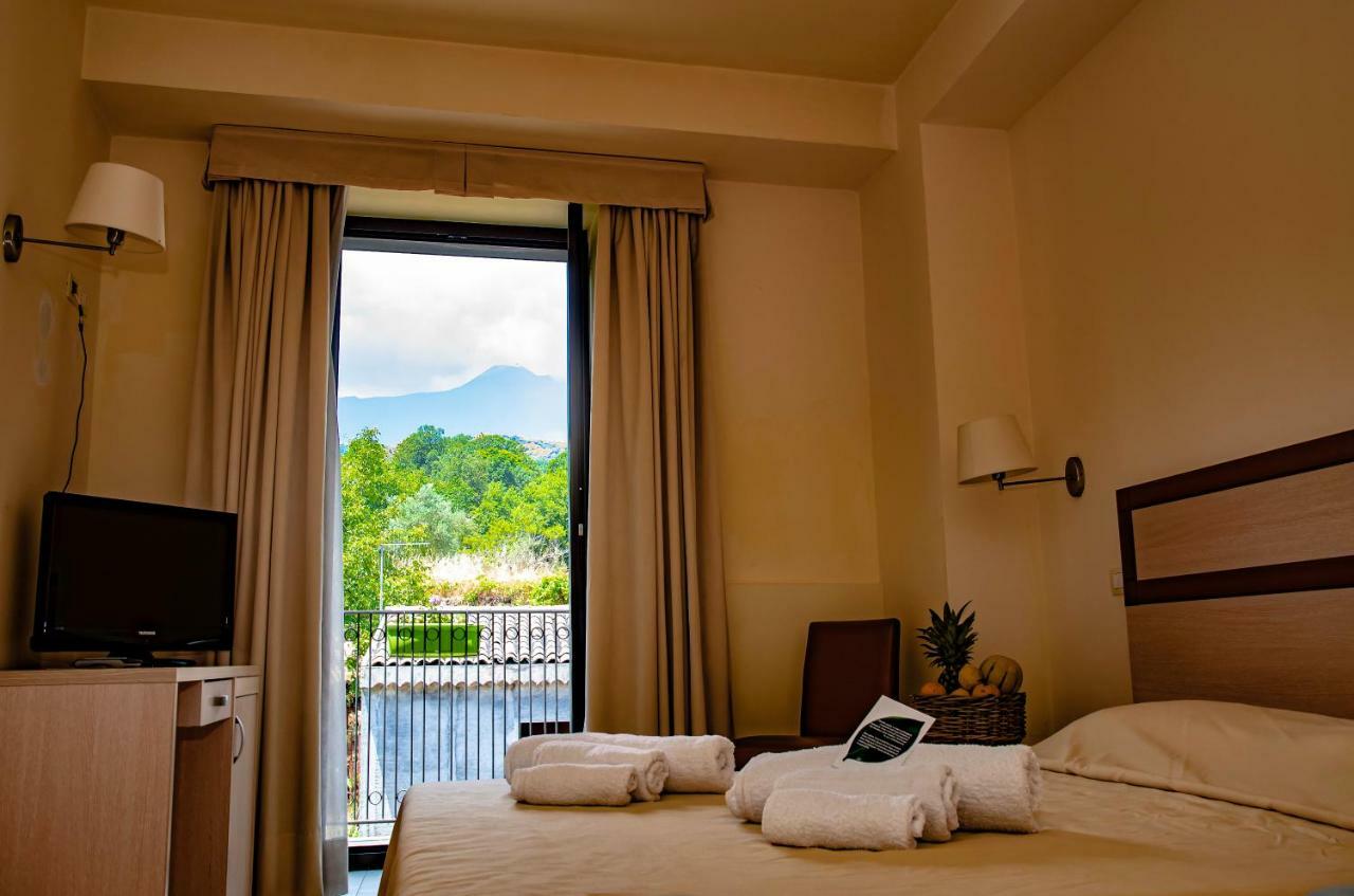 Hotel Milomax Luaran gambar