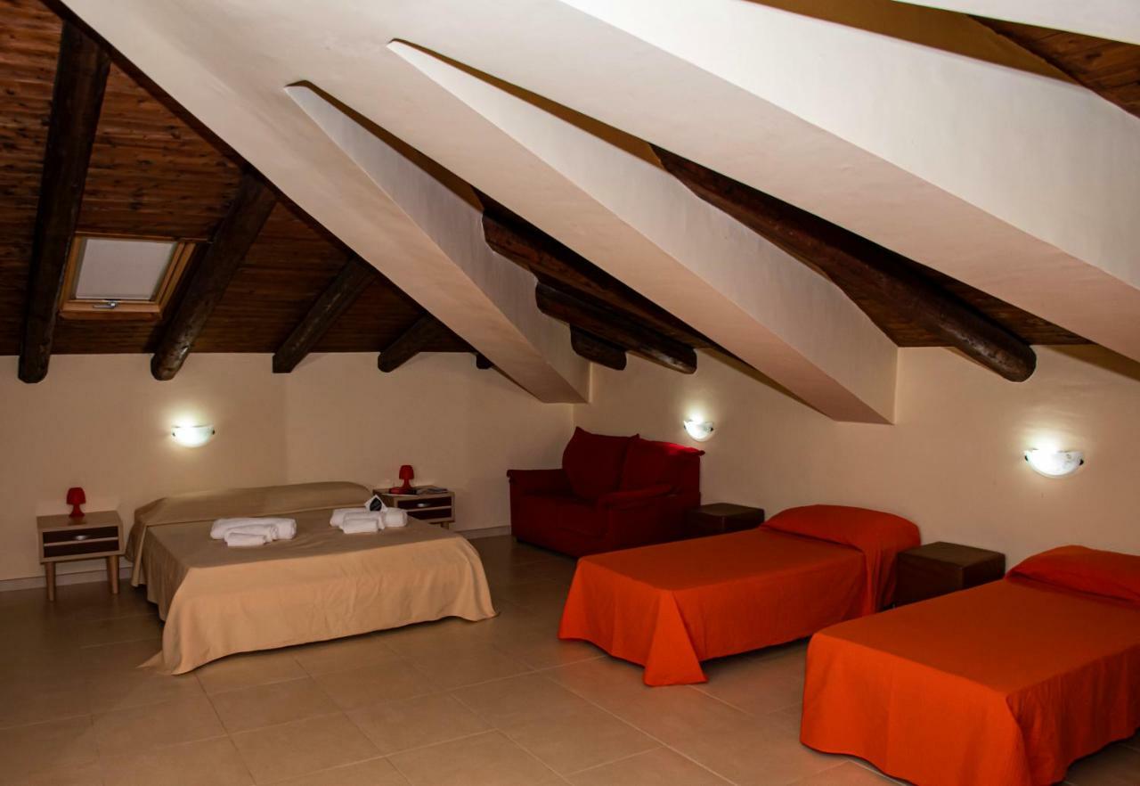 Hotel Milomax Luaran gambar